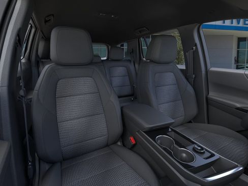 New 2026 Chevrolet Equinox LT w/ Safety and Technology Package FWD image 16