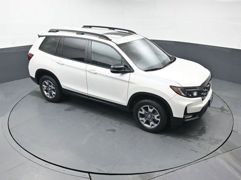 Certified 2023 Honda Passport TrailSport image 48