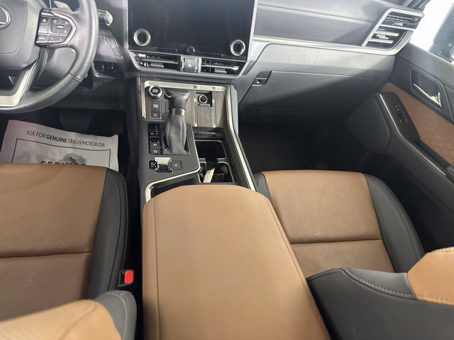 Used 2024 Lexus GX 550 w/ Accessory Package (2T) AWD/4WD image 29