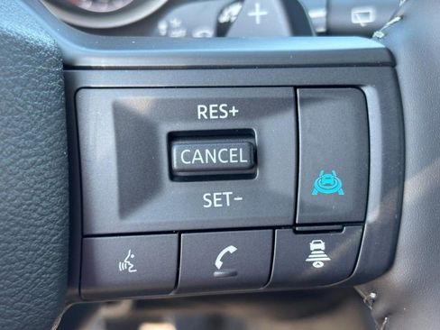 Used 2026 Nissan Rogue SV FWD image 13