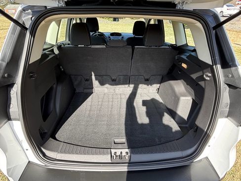 Used 2018 Ford Escape S image 9