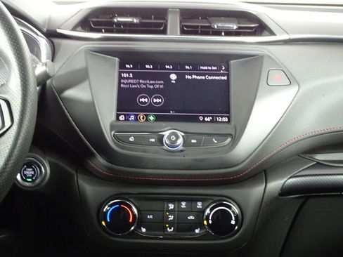 Used 2022 Chevrolet TrailBlazer RS image 30