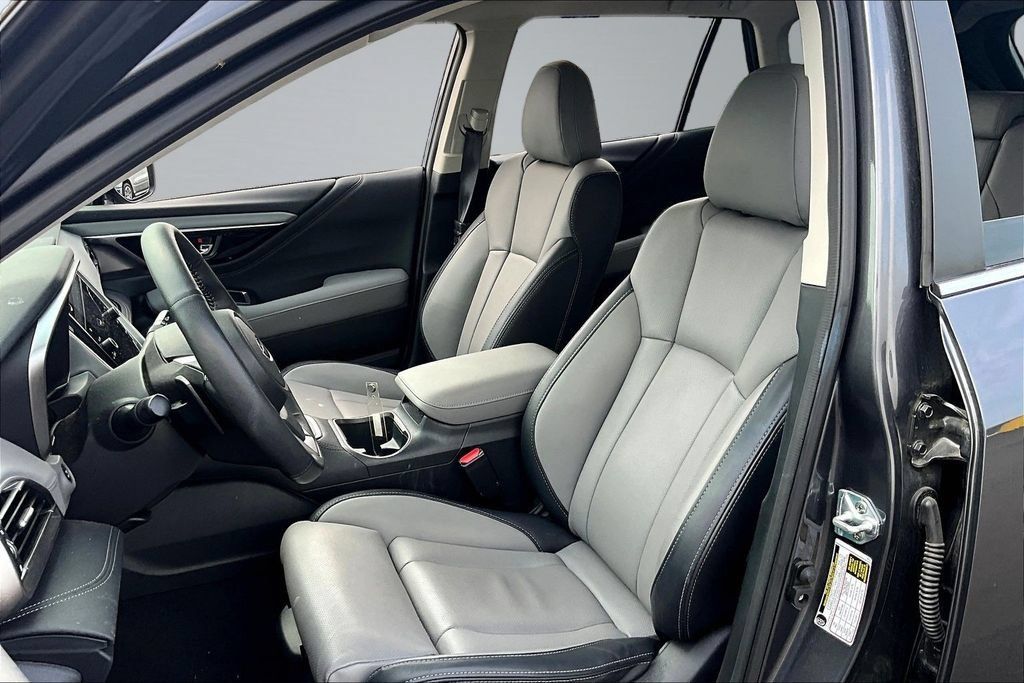 Certified 2025 Subaru Outback Limited AWD/4WD image 17