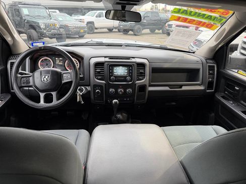 Used 2017 RAM 3500 Tradesman w/ Chrome Appearance Group image 9