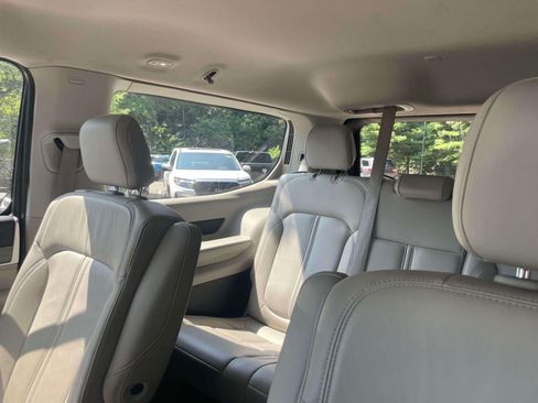 Used 2022 Jeep Wagoneer Series III w/ Flexible Seating Group AWD/4WD image 13