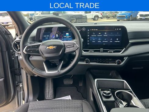 Used 2026 Chevrolet Equinox LT image 15