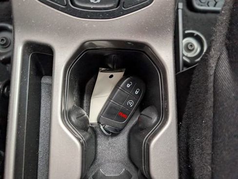 Used 2022 Jeep Renegade Latitude w/ Convenience Group image 20