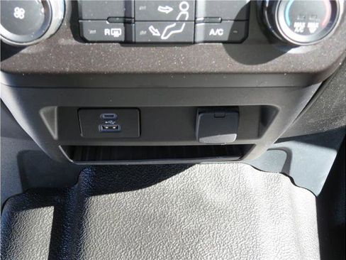 Used 2022 Ford F250 XL w/ STX Appearance Package image 9