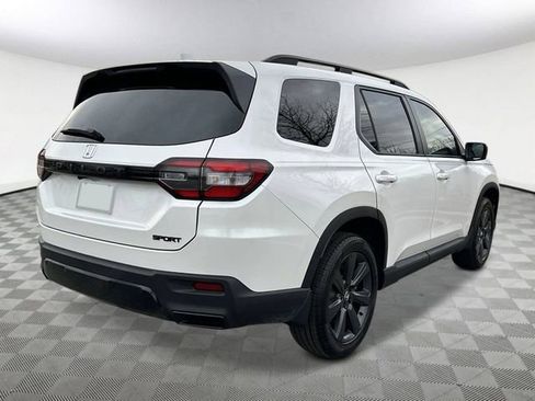 New 2026 Honda Pilot Sport image 2