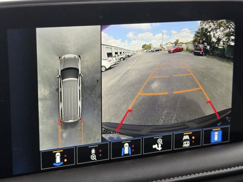 Used 2023 Chevrolet Tahoe LT w/ Luxury Package image 20