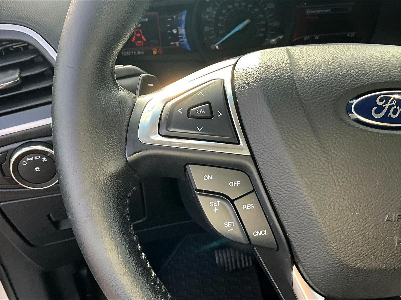 Used 2017 Ford Edge SEL w/ Equipment Group 201A FWD image 11