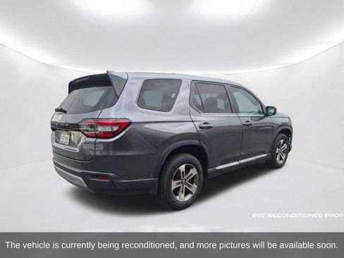Used 2024 Honda Pilot EX-L image 6