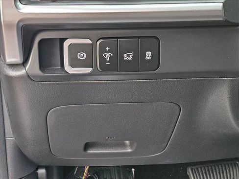 Used 2025 Hyundai Santa Fe SEL FWD image 12