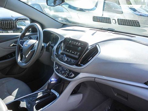 Used 2017 Chevrolet Volt LT w/ Comfort Package image 16