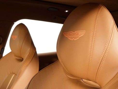 Used 2025 Aston Martin DBX 707 image 24