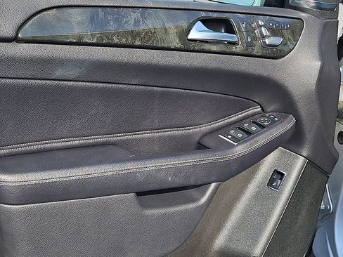 Certified 2018 Mercedes-Benz GLE 350 4MATIC w/ Premium 2 Package image 22