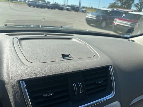 Used 2014 GMC Acadia SLE image 41