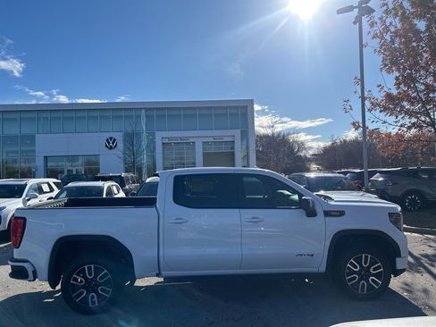 Used 2022 GMC Sierra 1500 AT4 w/ AT4 Premium Package image 2