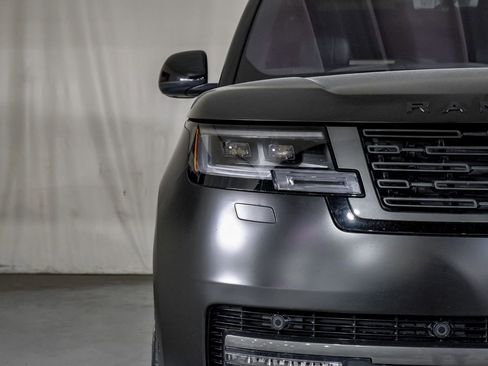 Used 2023 Land Rover Range Rover SE image 39
