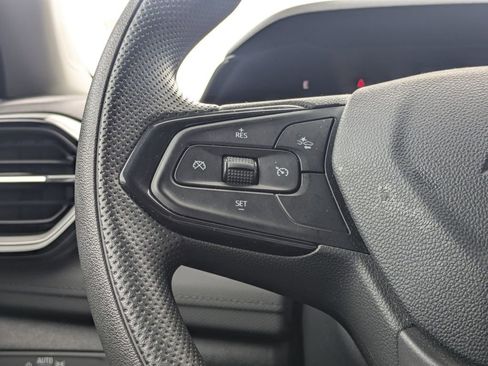 Used 2025 Chevrolet TrailBlazer LT AWD/4WD image 22