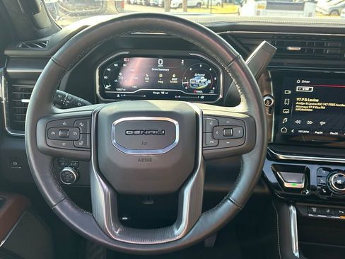 Used 2025 GMC Sierra 2500 Denali Ultimate w/ Max Trailering Package image 18