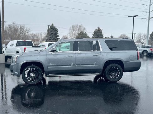 Used 2019 GMC Yukon XL Denali image 4