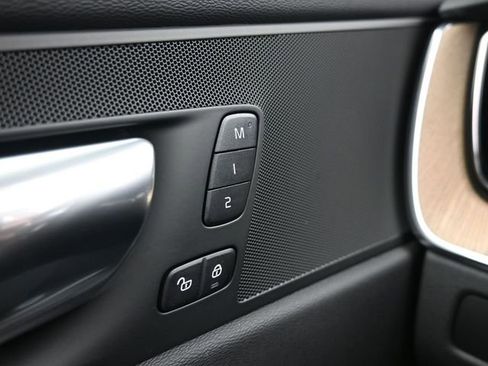 New 2026 Volvo XC60 B5 Core w/ Climate Package image 30