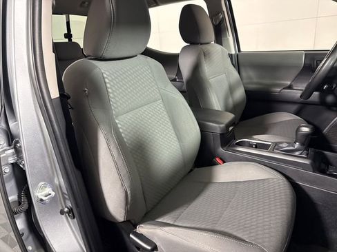 Used 2023 Toyota Tacoma SR AWD/4WD image 15