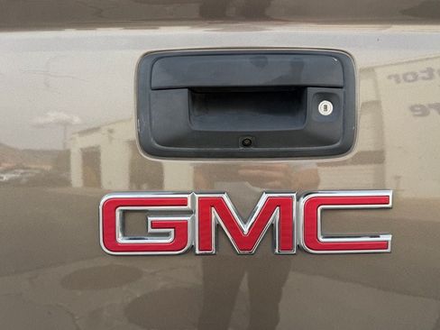 Used 2016 GMC Canyon SLT RWD image 17