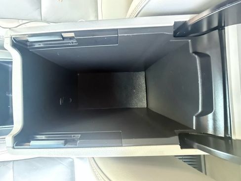 Used 2016 Toyota Camry XLE FWD image 18