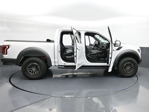 Used 2019 Ford F150 Raptor w/ Equipment Group 802A Luxury image 37