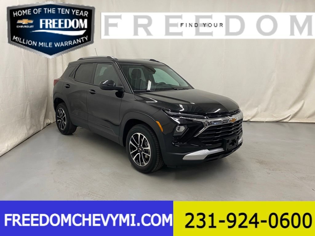 Used 2025 Chevrolet TrailBlazer LT AWD/4WD image 1