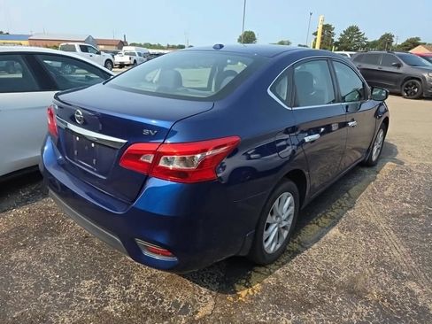 Used 2018 Nissan Sentra SV FWD image 2
