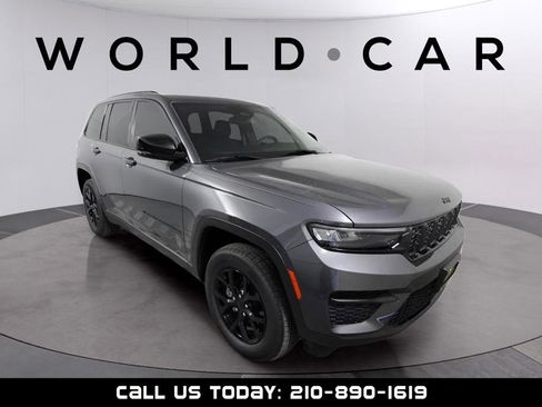 Used 2024 Jeep Grand Cherokee Altitude image 1