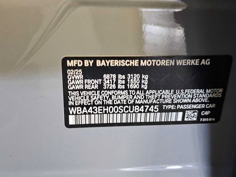 Used 2025 BMW 750e xDrive w/ Executive Package AWD/4WD image 34