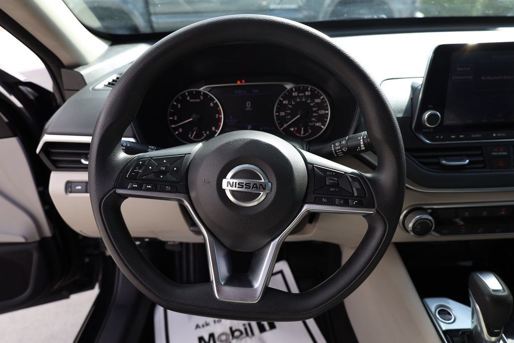 Used 2021 Nissan Altima 2.5 SV FWD image 13