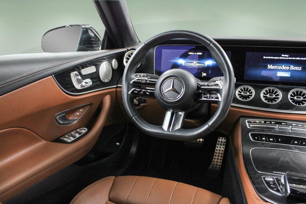 Used 2023 Mercedes-Benz E 450 Cabriolet image 18