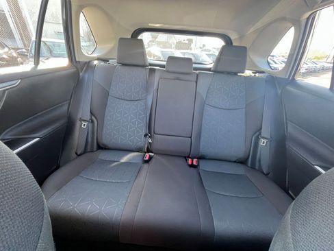 Used 2025 Toyota RAV4 XLE image 39