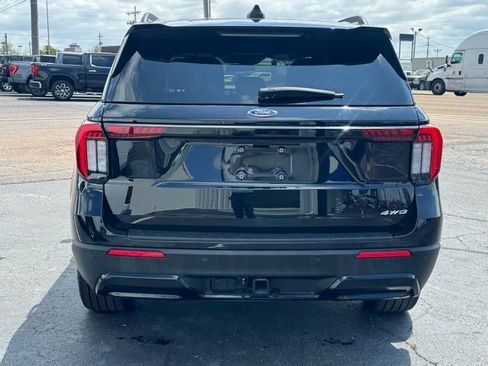 Used 2025 Ford Explorer ST-Line w/ ST-Line Street Pack AWD/4WD image 4