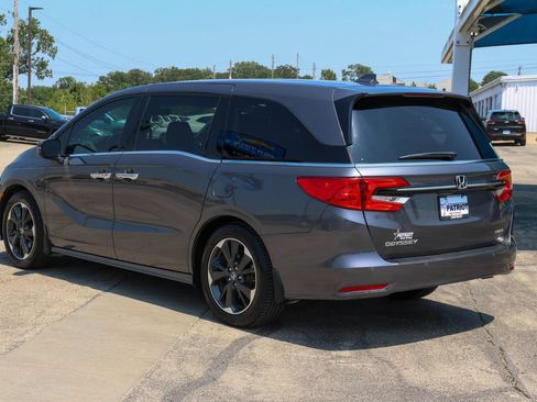 Used 2024 Honda Odyssey Elite image 3