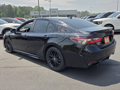 Used 2022 Toyota Camry SE w/ Convenience Package FWD image 8