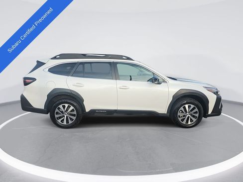 Used 2024 Subaru Outback Premium AWD/4WD image 4