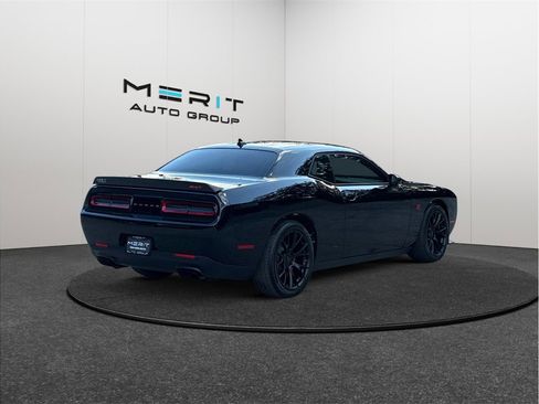 Used 2015 Dodge Challenger SRT Hellcat image 9
