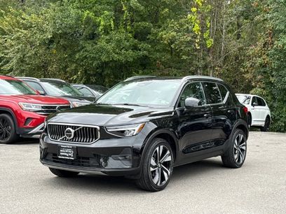 Certified 2024 Volvo XC40 B5 Plus w/ Protection Package Premier