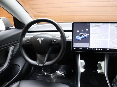 Used 2018 Tesla Model 3 Long Range image 36