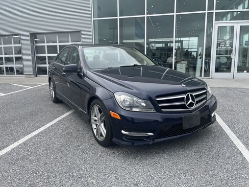 Used 2014 Mercedes-Benz C 300 4MATIC Sedan image 3