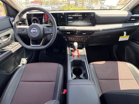 New 2025 Nissan Kicks SR image 14