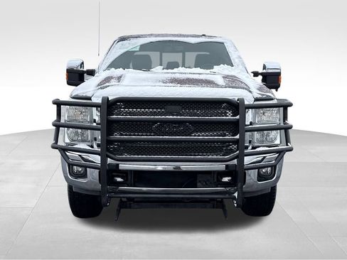 Used 2012 Ford F250 Lariat w/ Chrome Pkg image 3