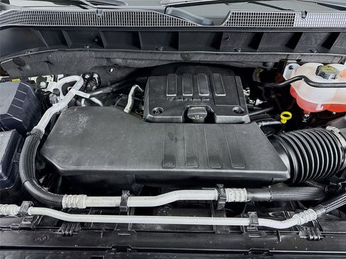 Used 2024 Chevrolet Silverado 1500 LT image 29