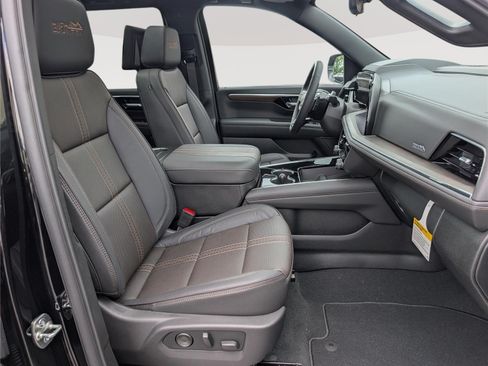 New 2026 Chevrolet Tahoe High Country AWD/4WD image 7